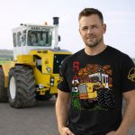 RÁBA STEIGER FELIRATOS FEKETE PÓLÓ